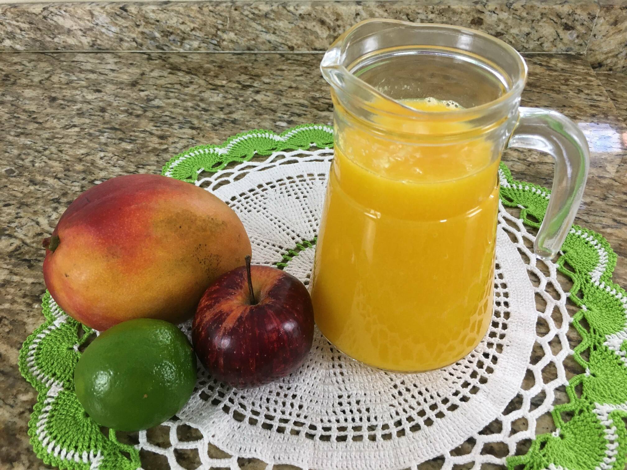suco de manga com maçã limão e água de coco – Mãozinha na Cozinha